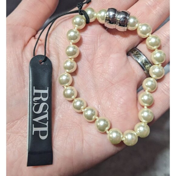 RSVP Hand Knotted Magnetic Pearl Bracelet - Picture 4 of 4